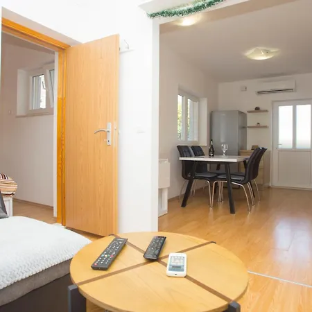 アパート Adria スプリト