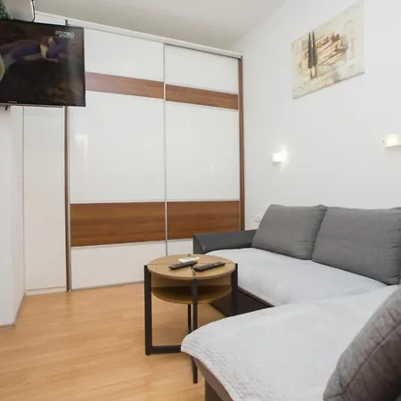 Апартаменты Adria *