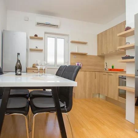 Apartment Adria Split
